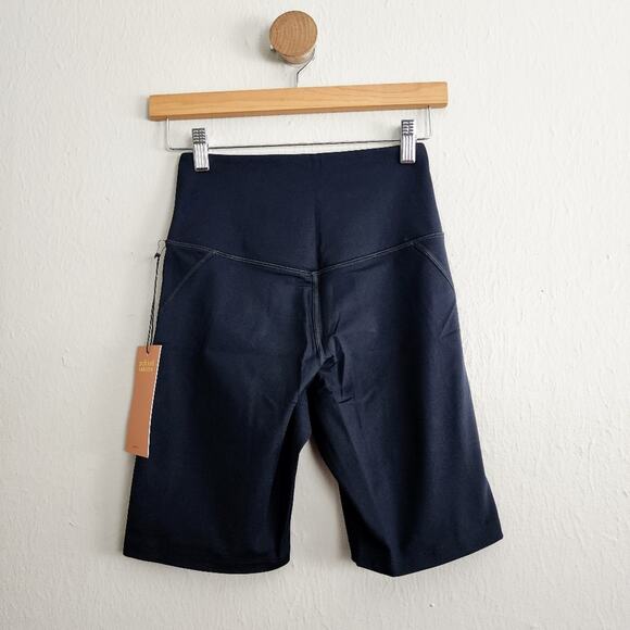 NEW Girlfriend Collective Women's Black High-Waisted Biker Shorts - Picture 8 of 10